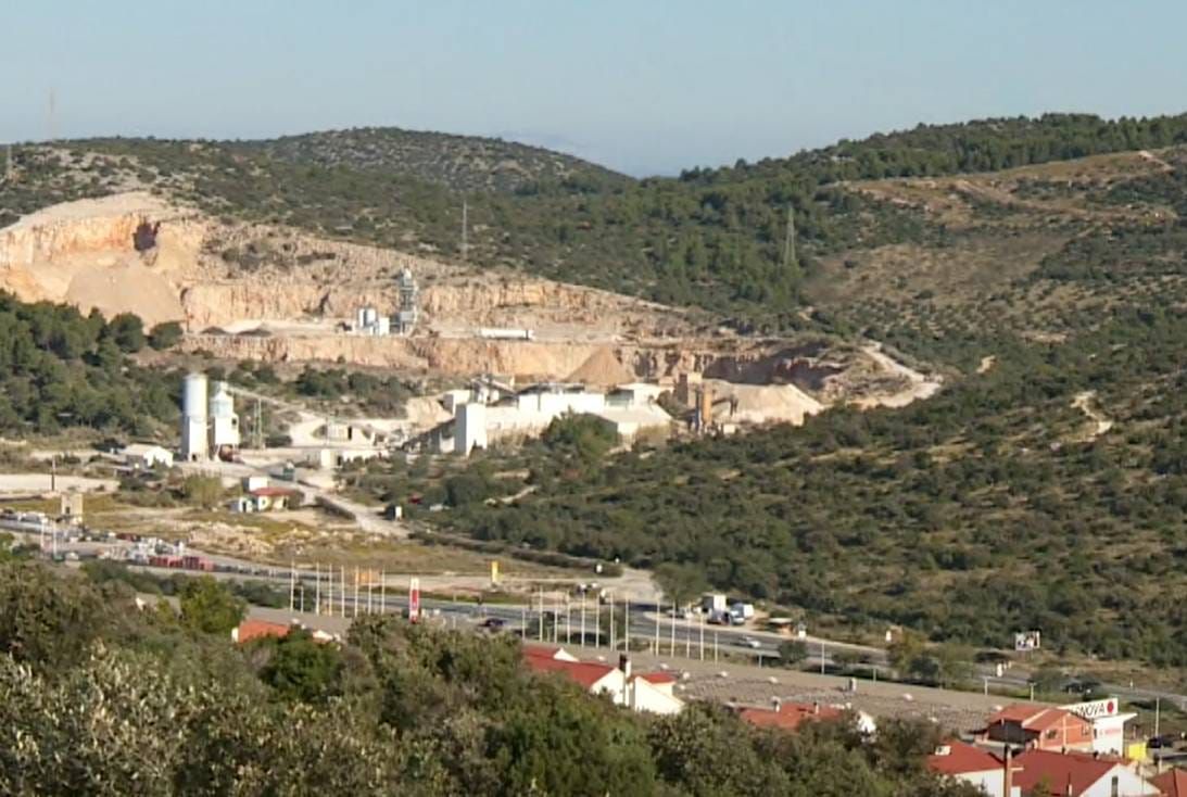 MINIRANJE I PRAŠINA Kamenolom u Šibeniku 300 metara od kuća