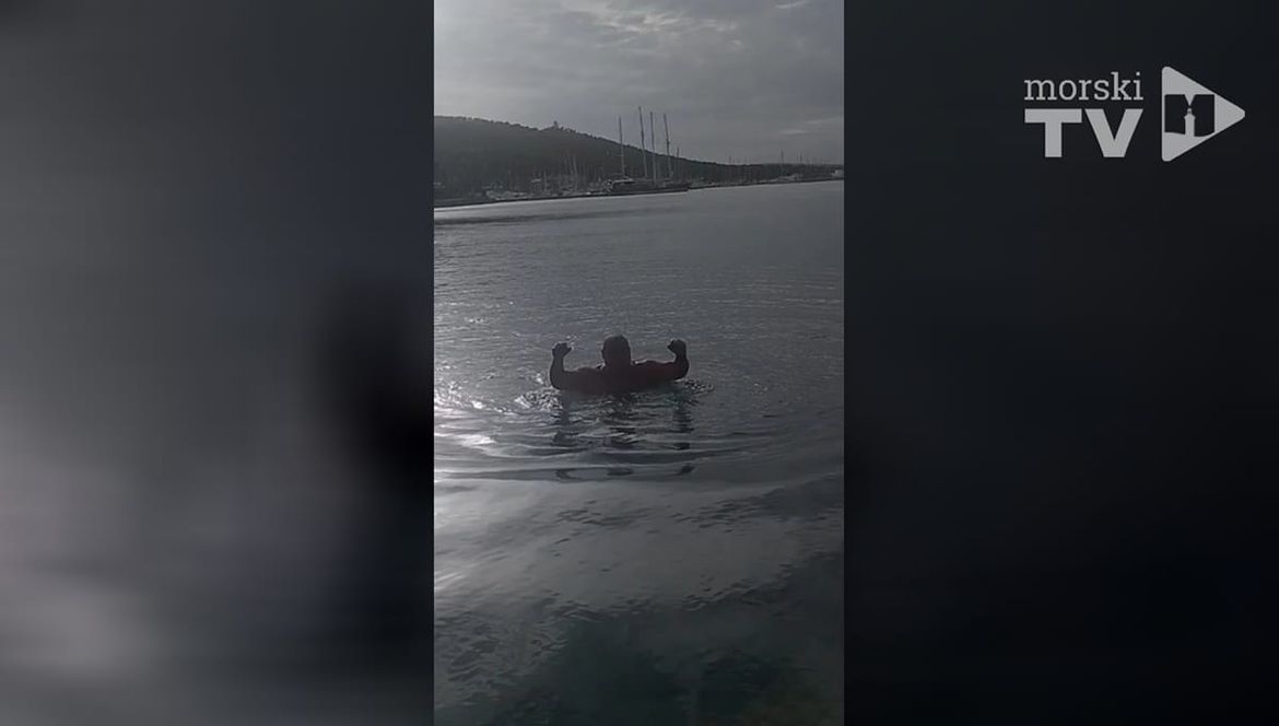 VIDEO Splitski plivač ne da ljetu da završi!