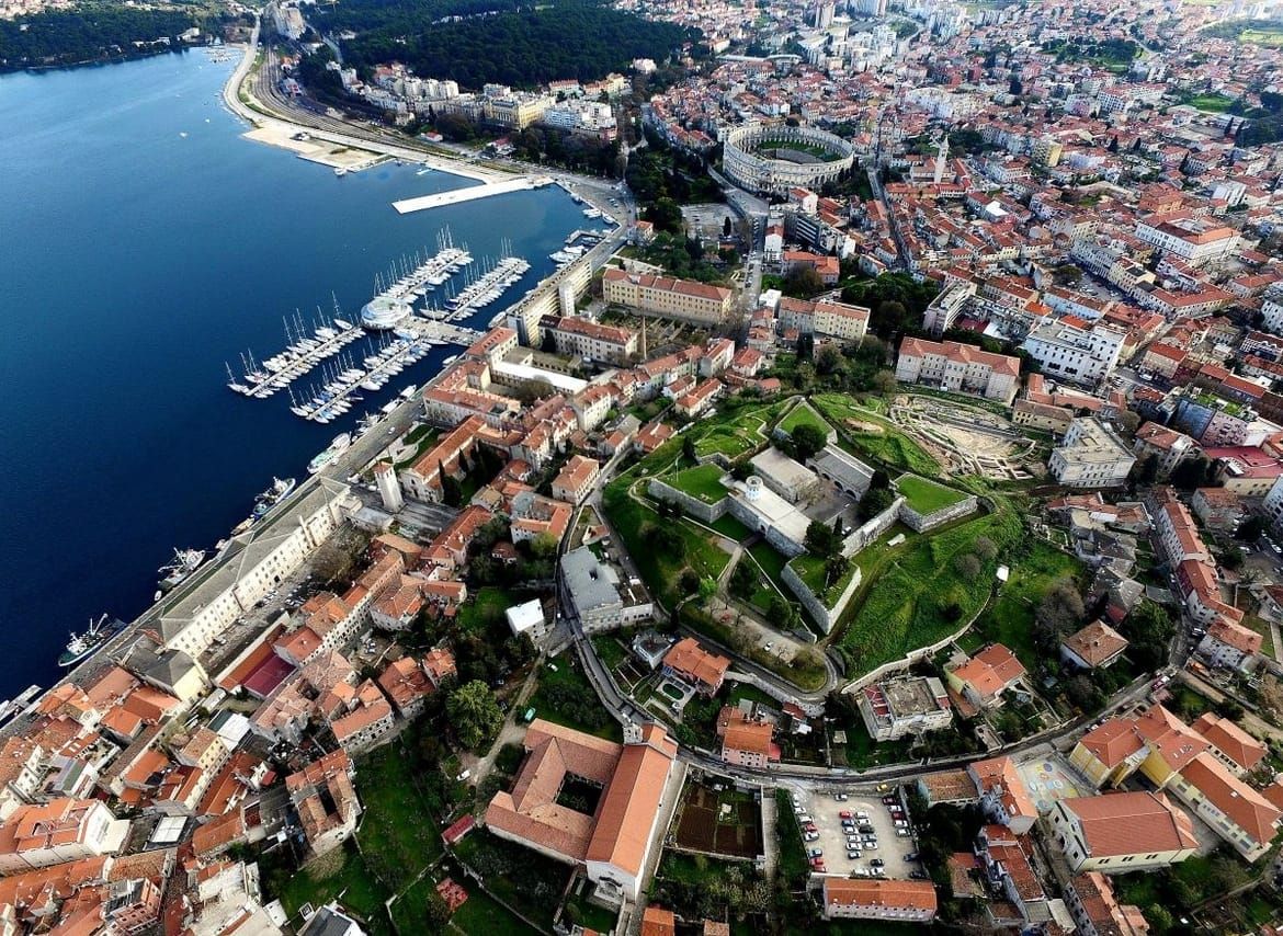 Doček policijskog Sv. Nikole u Puli