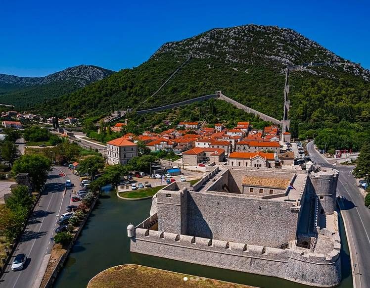 U Stonu se na pomorskom dobru bespravno gradi. Općina: "Znamo za problem, no DIRH ne reagira na naše prijave"