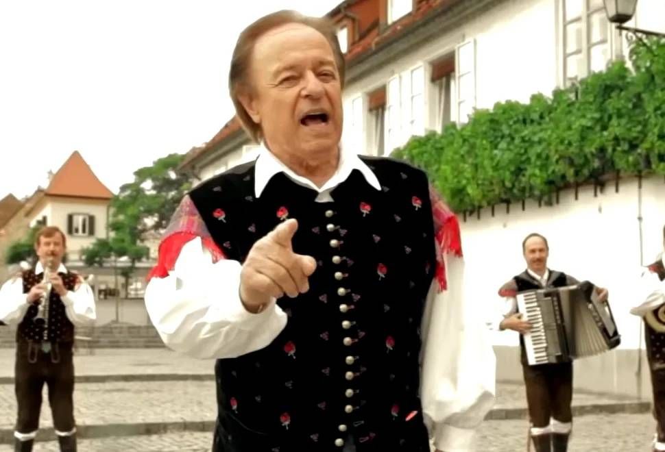 Slovenski pjevač se naljutio: "Na radiju su stalno hrvatske pjesme, to je sramota"
