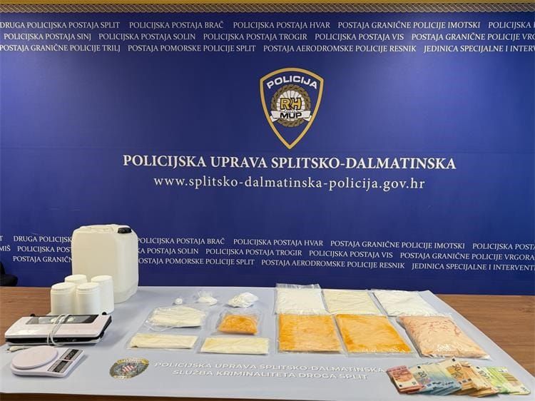 Splitska policija zaplijenila drogu vrijednu preko 200 tisuća eura, osumnjičeni predan u pritvor!