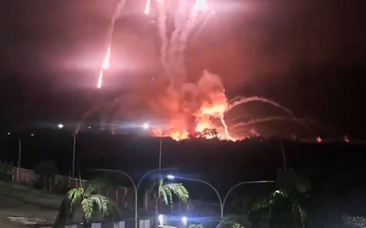 SAD NAPAO VENEZUELU Vojni udar na baze i morsku luku u Karipskom moru. Donald Trump: "Maduro je zarobljen i odveden iz zemlje"