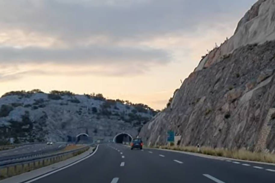 Prometna nesreća na A1 kod čvora Sveti Rok: "Pijan vozio u krivom smjeru"