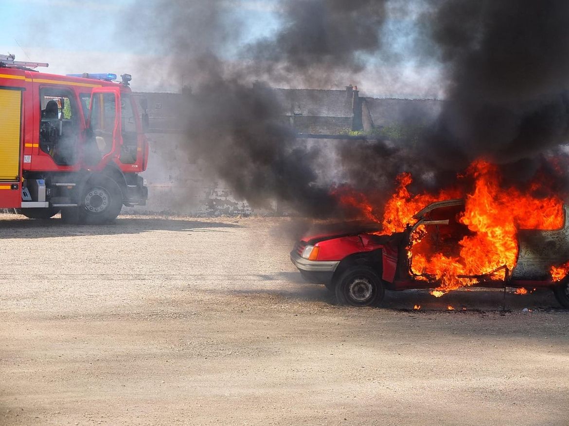 U općini Marina izgorio automobil