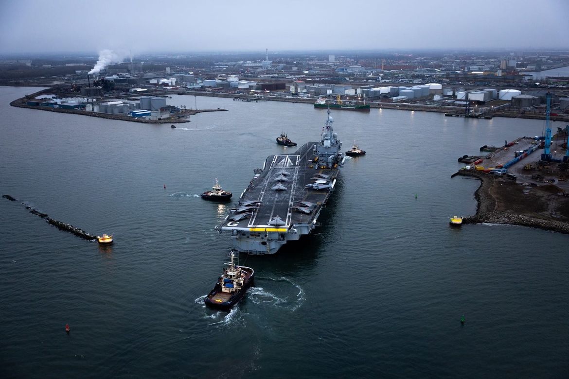 Ruski dron približio se zapovjednom brodu francuske mornarice?!