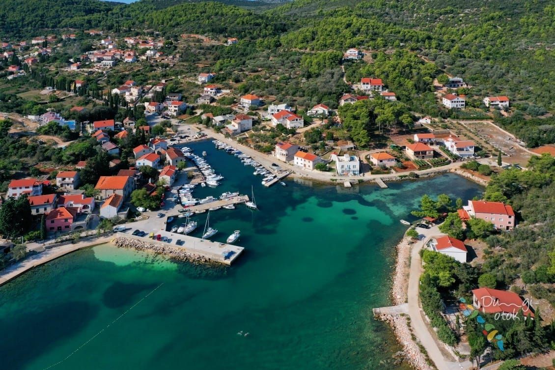Žman na Dugom Otoku ima svoj karneval, a napisali su i najbolju pozivnicu!