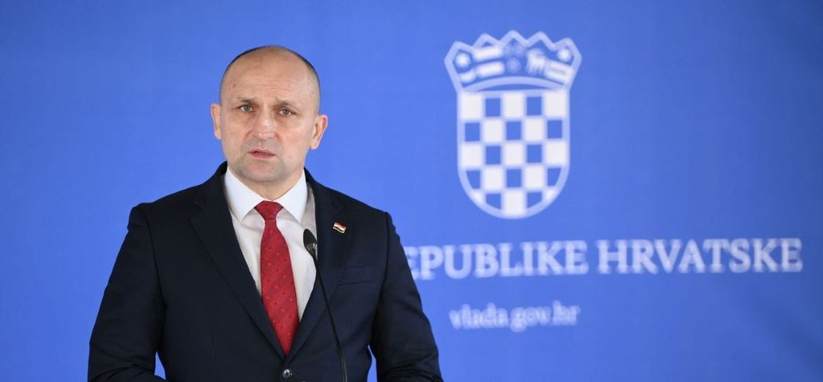 Anušić: "Pokrenut postupak evakuacije osam hrvatskih vojnika na Bliskom istoku"