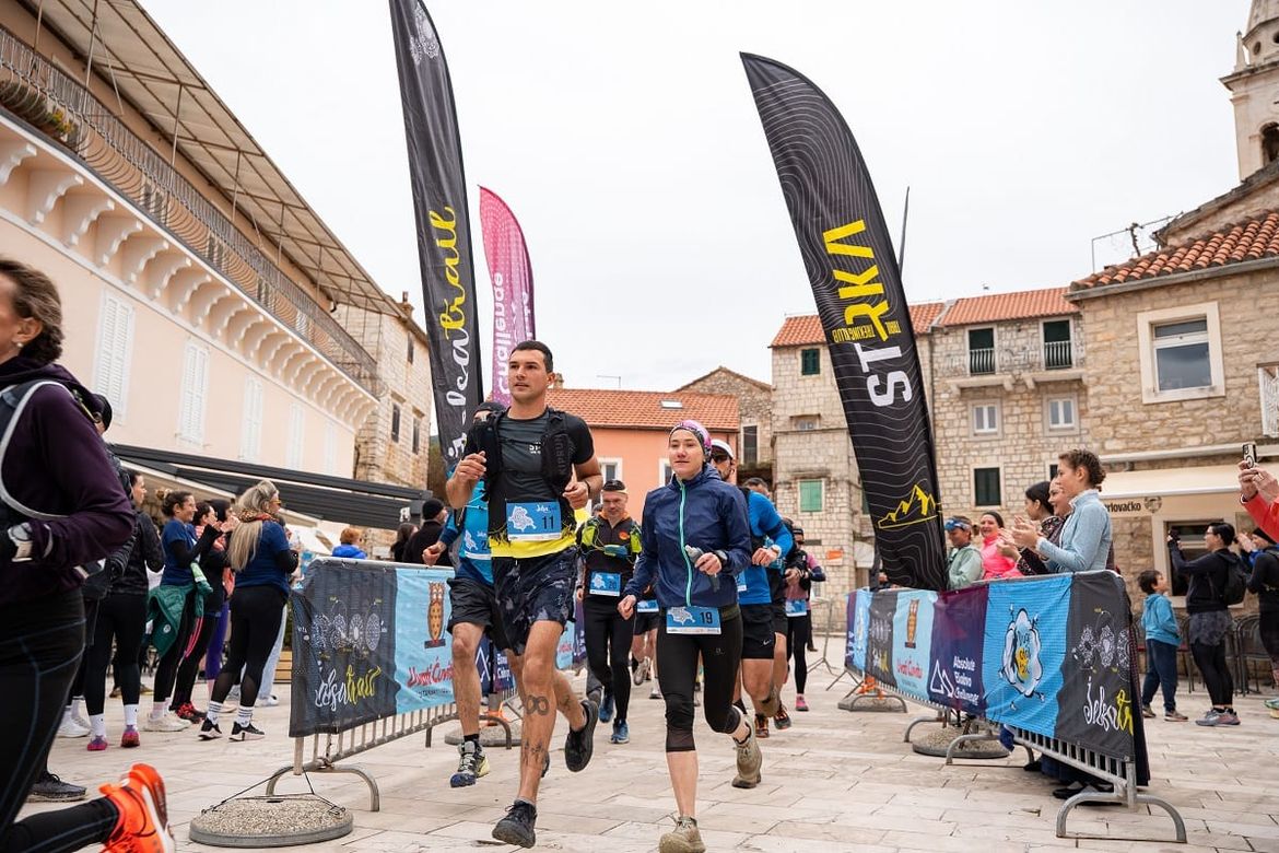 Hvar pokazao svoje proljetno lice: Jelsa Trail spojio trčanje, prirodu i tradiciju