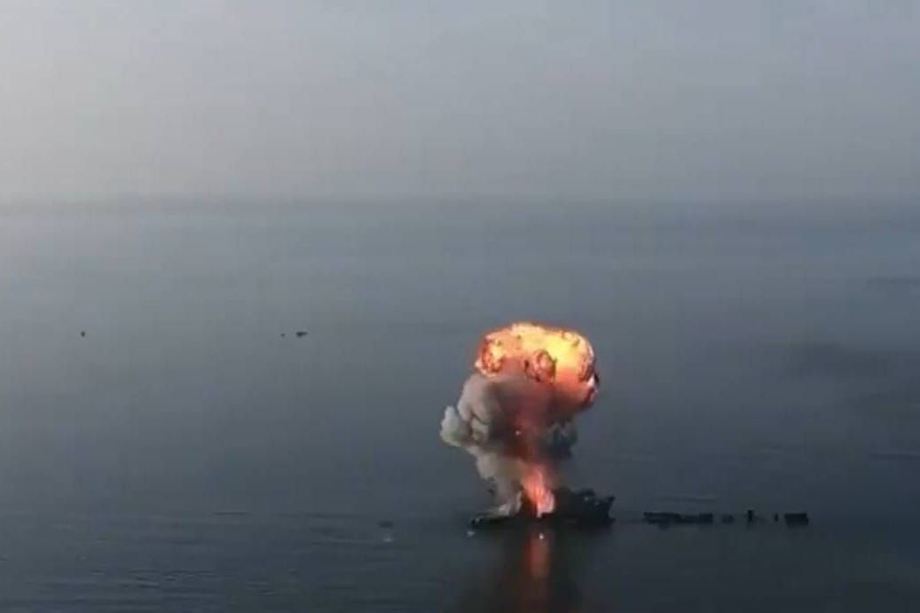 Iran počeo postavljati mine u Hormuškom tjesnacu - Trump: "Uništili smo devet brodova za postavljanje mina"