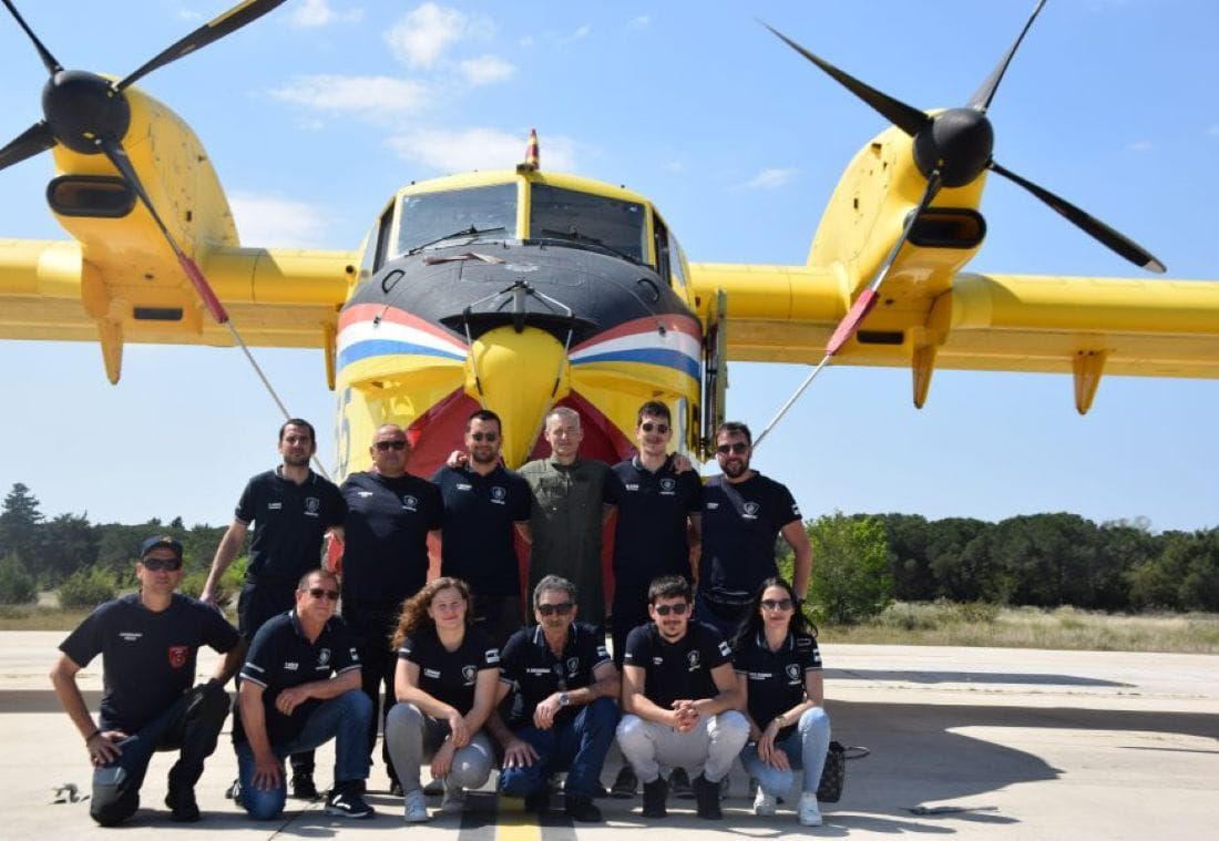 SUSRET HEROJA Brački vatrogasci posjetili eskadrile Hrvatskog ratnog zrakoplovstva