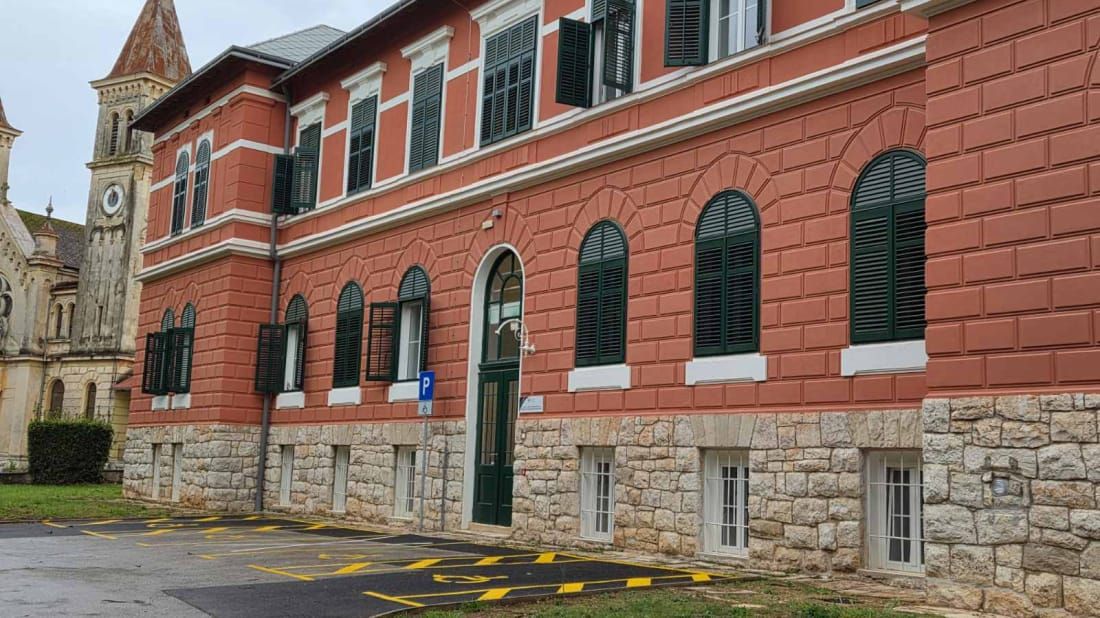 Akcija uređenja bolničkog kompleksa u Rovinju: "Zajedno za ljepše javne prostore"