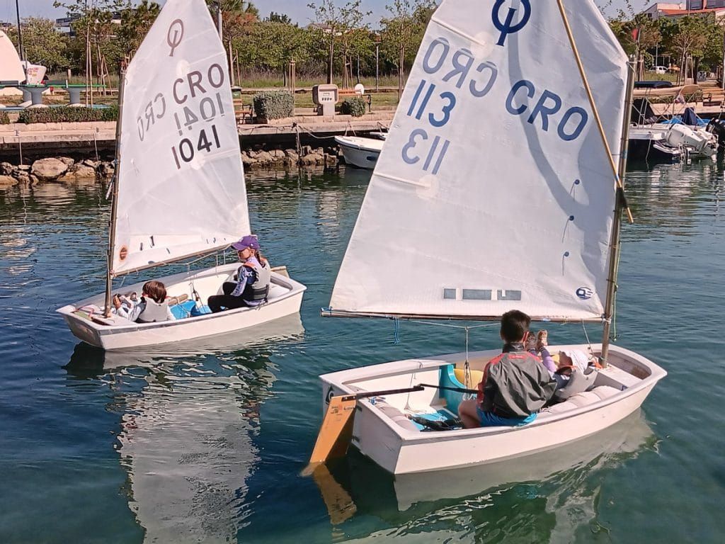 ZADARSKE FRITULICE: "U jedrilicu uskoči, noge ne smoči, lice razvedri i zajedri"