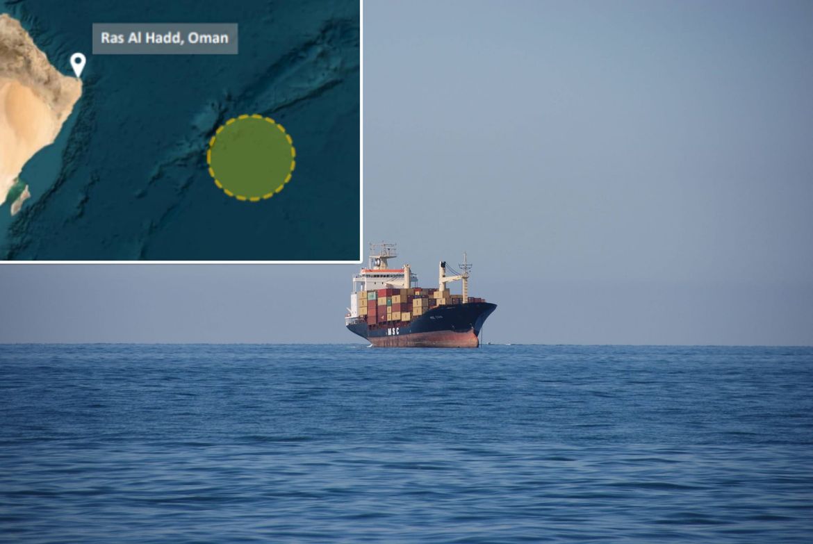 Brod pogođen s dva  projektila u Omanskom zaljevu, treći tanker povezan s Iranom prošao Hormuzom