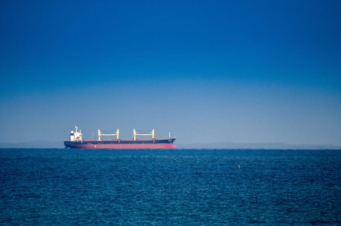 LNG tanker kod Dohe pogođen projektilima, a priča postaja još "luđa"
