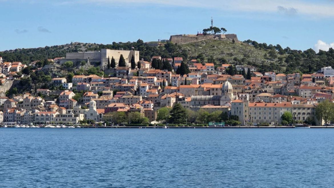Šibenik ulaže u održivu mobilnost: Počinje izgradnja punionica za novu flotu električnih autobusa