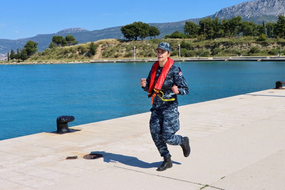FOTO Održano drugo natjecanje pripadnika Obalne straže RH u mornarskim vještinama