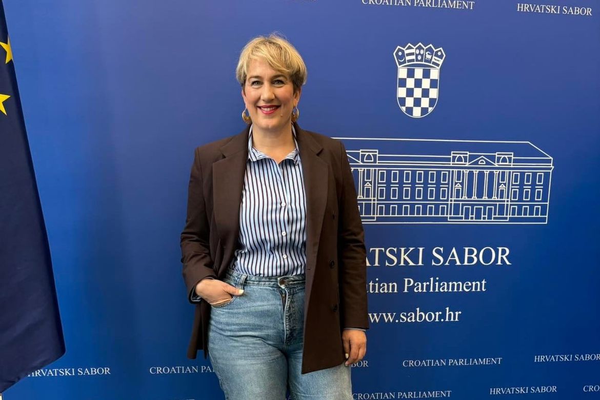 Gradonačelnica Supetra dobila još jednu uvredljivu poruku: "Toliko nepismenosti da ni hrvatski jezik ne bi preživio"