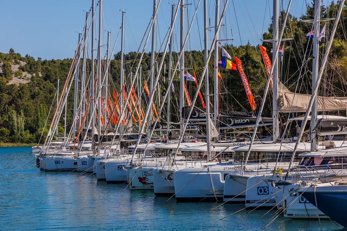 Skradin Cup 2026: Više od 180 jedriličara napravilo show na ruti od Skradina do Čiova!