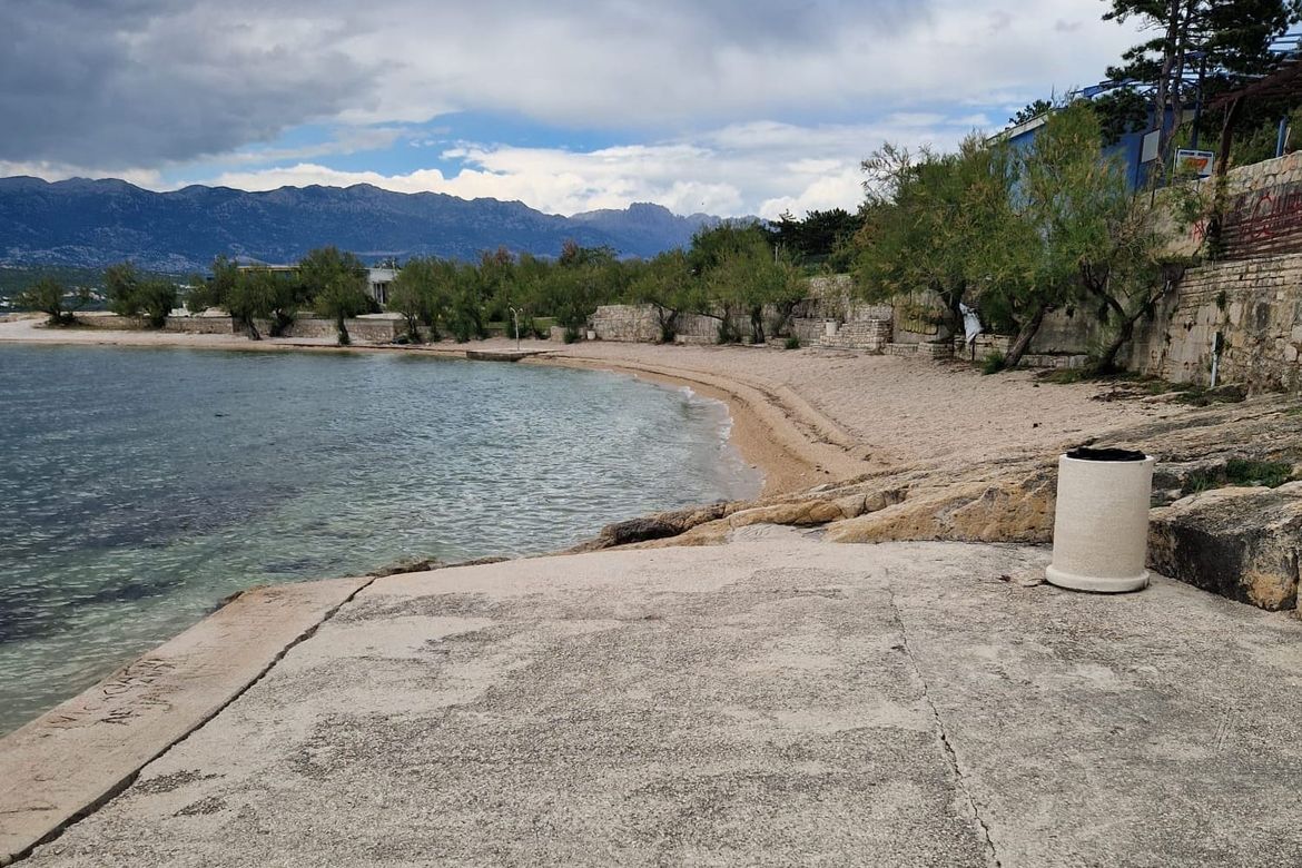 DEVASTACIJA ILI DEZINFORMACIJA? Nakon teksta o uništavanju prirodne plaže načelnik šalje nove fotografije: "Evo vam stanje od danas"