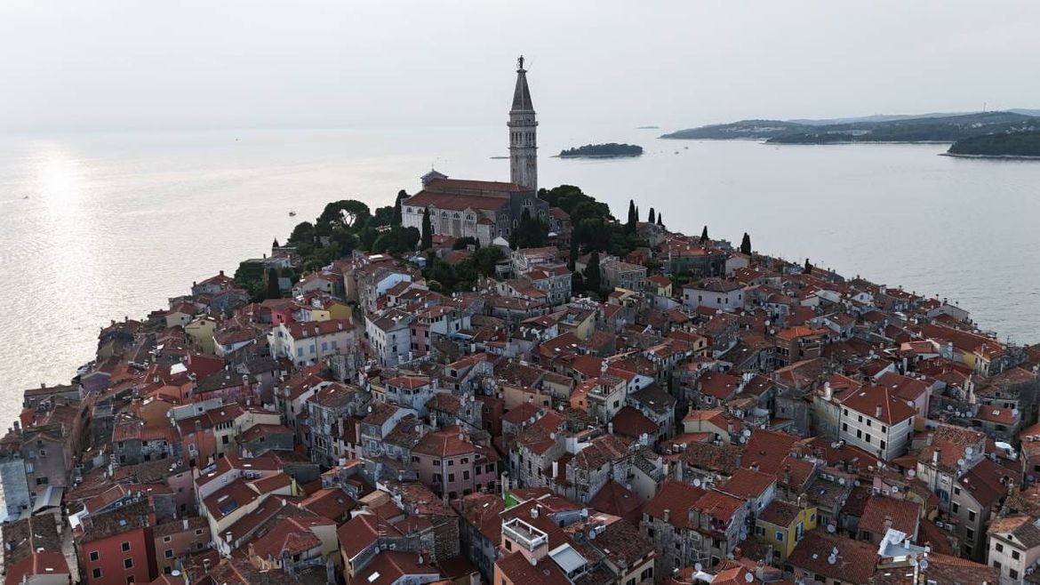 HOĆE LI I DRUGI OVIM PUTEM? Rovinj povlači ručnu kočnicu; dvije godine nema novih apartmana!
