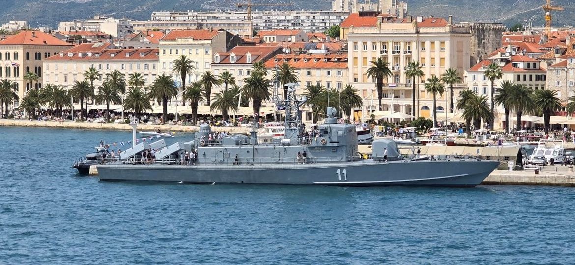 SPLIT SLAVI U VELIKOM STILU: Od moćnih ratnih brodova do velikog vatrometa, donosimo cijeli program proslave