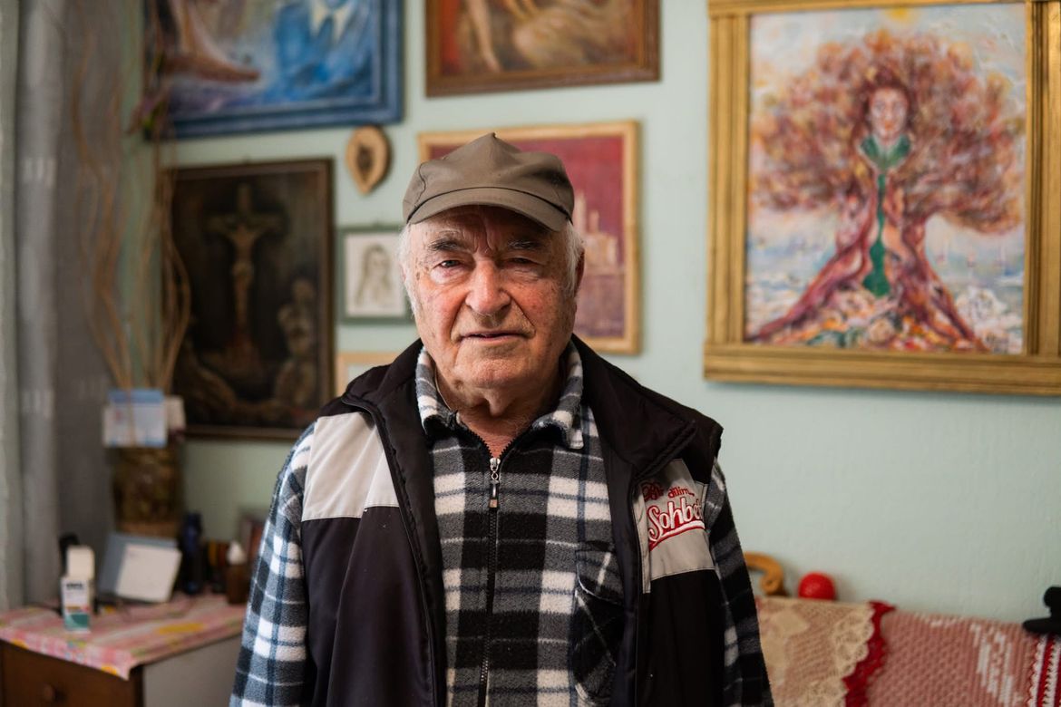ŽIVUĆA LEGENDA RABA I LUNA: Slikar, pjesnik i majstor na mihu s 88 godina na leđima i dalje inspirira – poslušajte njegovu dirljivu priču
