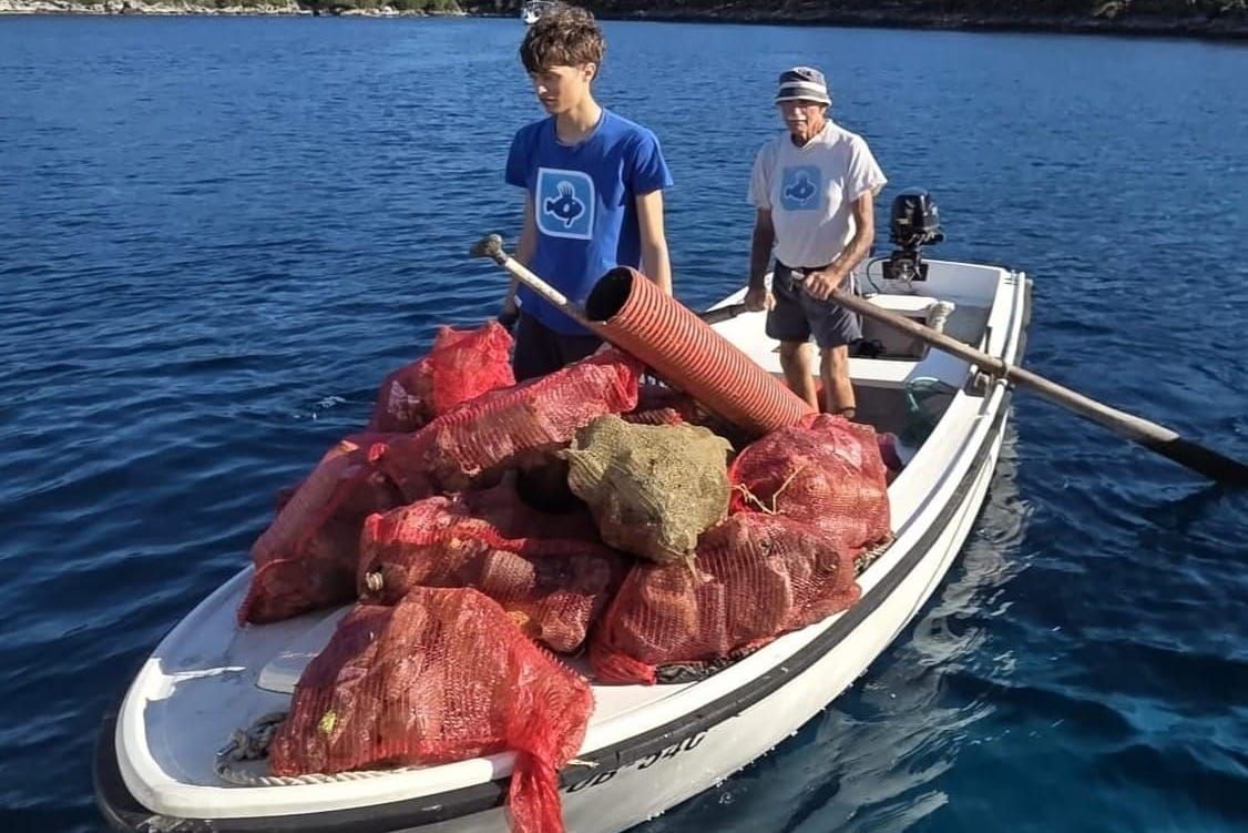 HRPA SMEĆA Čistilo se podmorje na području Parka prirode Lastovsko otočje: "U moru je bilo putnih torbi, kontejnera..."