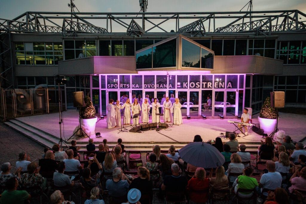 Ženska klapa Luka i Kostrenska torta obilježili početak Kostrenskog leta