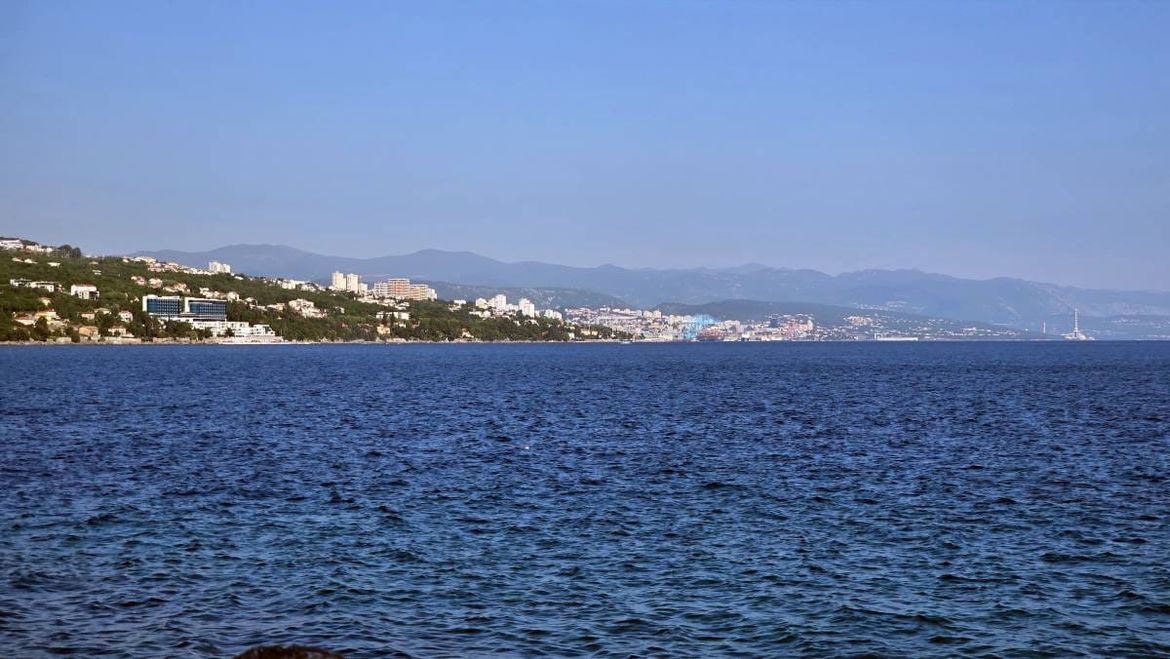 Vremenski obrat na Jadranu: Sunčan dan završava burom, a evo gdje prijete pljuskovi i grmljavina!