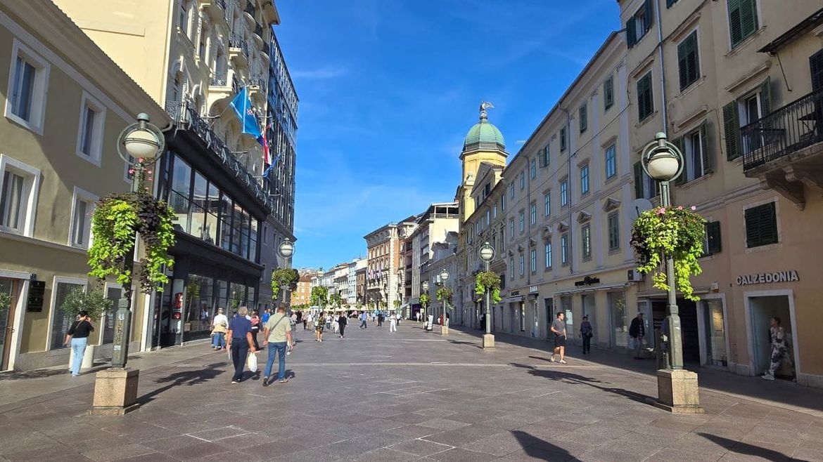 Zbog toplinskog vala, u Rijeci ponovno osiguran privremeni dnevni smještaj za beskućnike