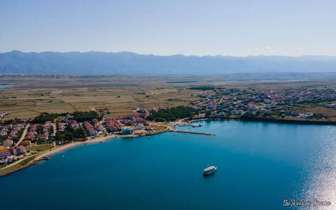POVLJANSKA FEŠTA Tri dana piva, glazbe i ljetne atmosfere u Povljani
