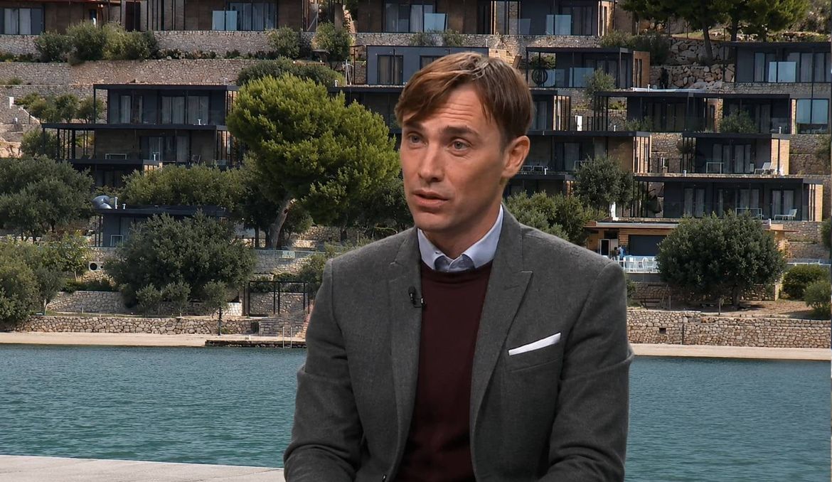 Uhićen Dario Šimić: "USKOK ga sumnjiči za nezakonito dobivene dozvole za kamp u Tisnom"
