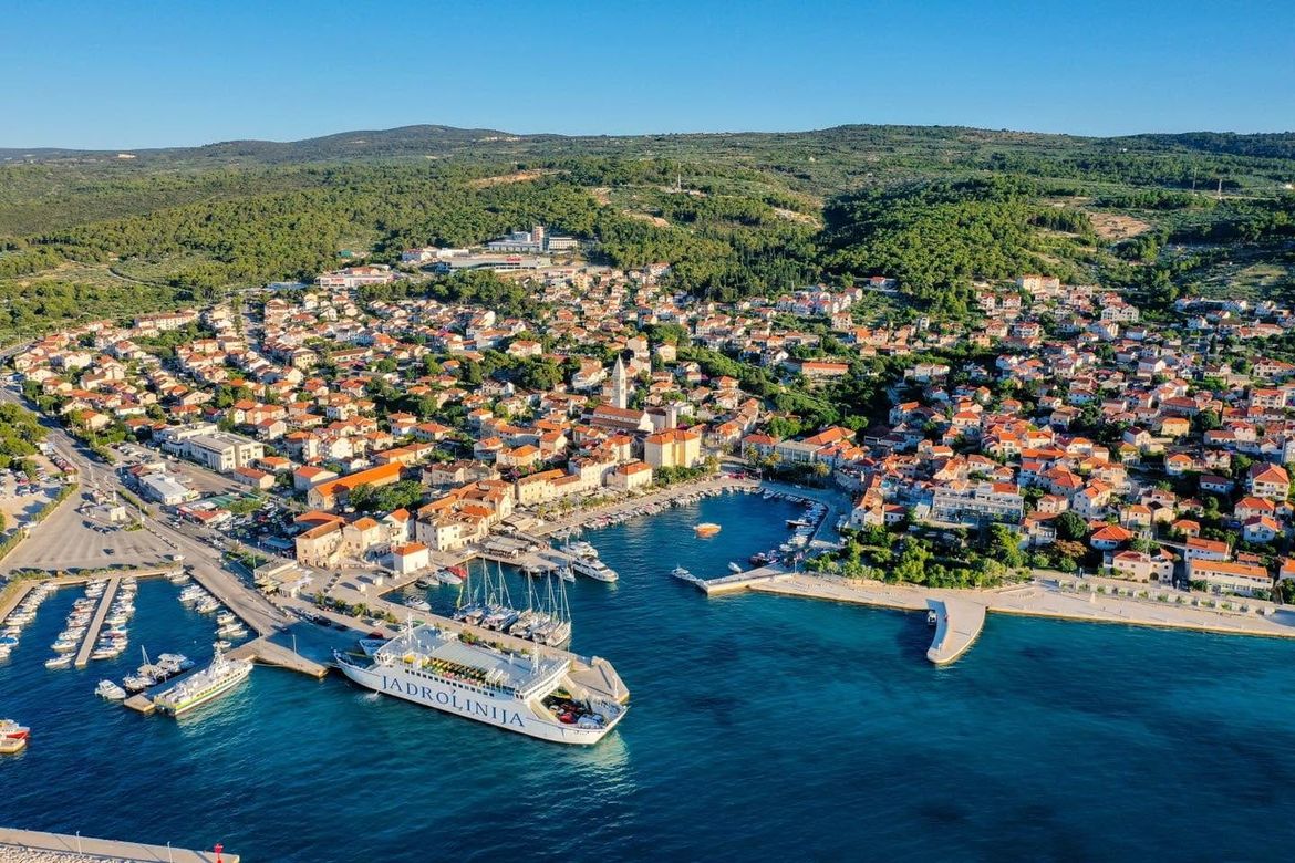 NIJE ZA PROPUSTITI Priprema, pozor, ribarska fešta u Supetru!