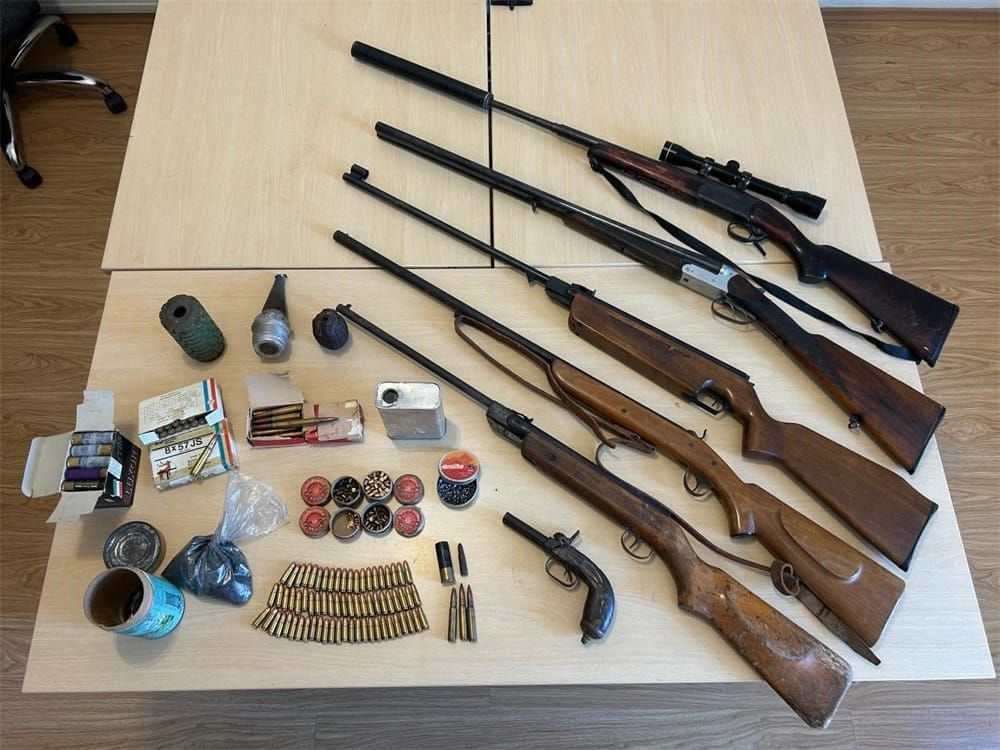 Bračanin u kući osim pušaka, bombi i baruta skrivao antičku amforu!