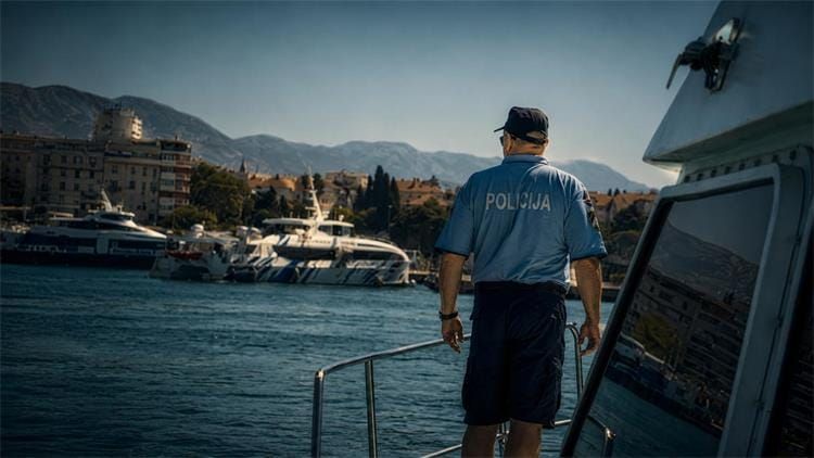 Velika policijska akcija na moru: Kaznili 57 osoba, rekorderi po prekršajima ponovno gliseraši blizu obale!