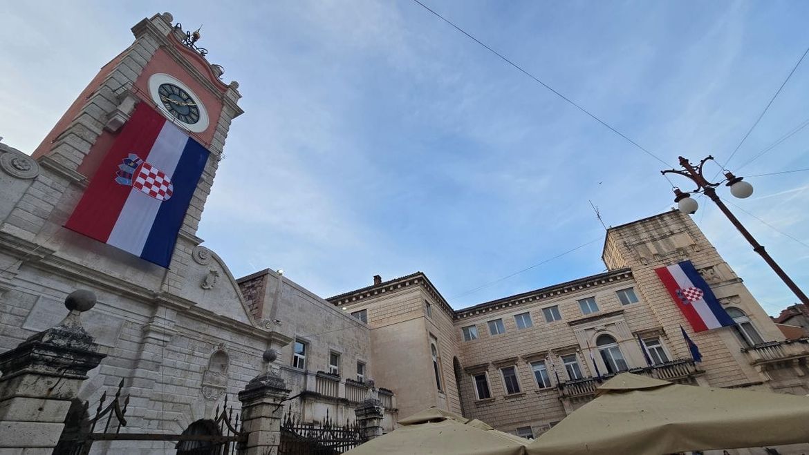 Zadar u srpnju i službeno najskuplji grad u Hrvatskoj: "Cijene lete u nebo, peškarija i tržnica prazne"