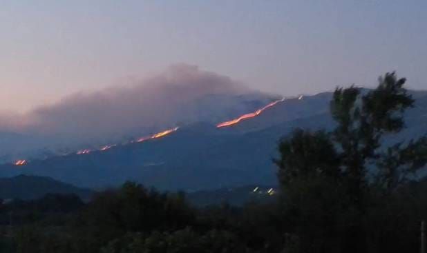 Prilikom gašenja požara na Dinari ozlijeđen vatrogasac