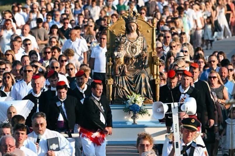 Pag slavi nebesku zaštitnicu - Gospu od Staroga grada