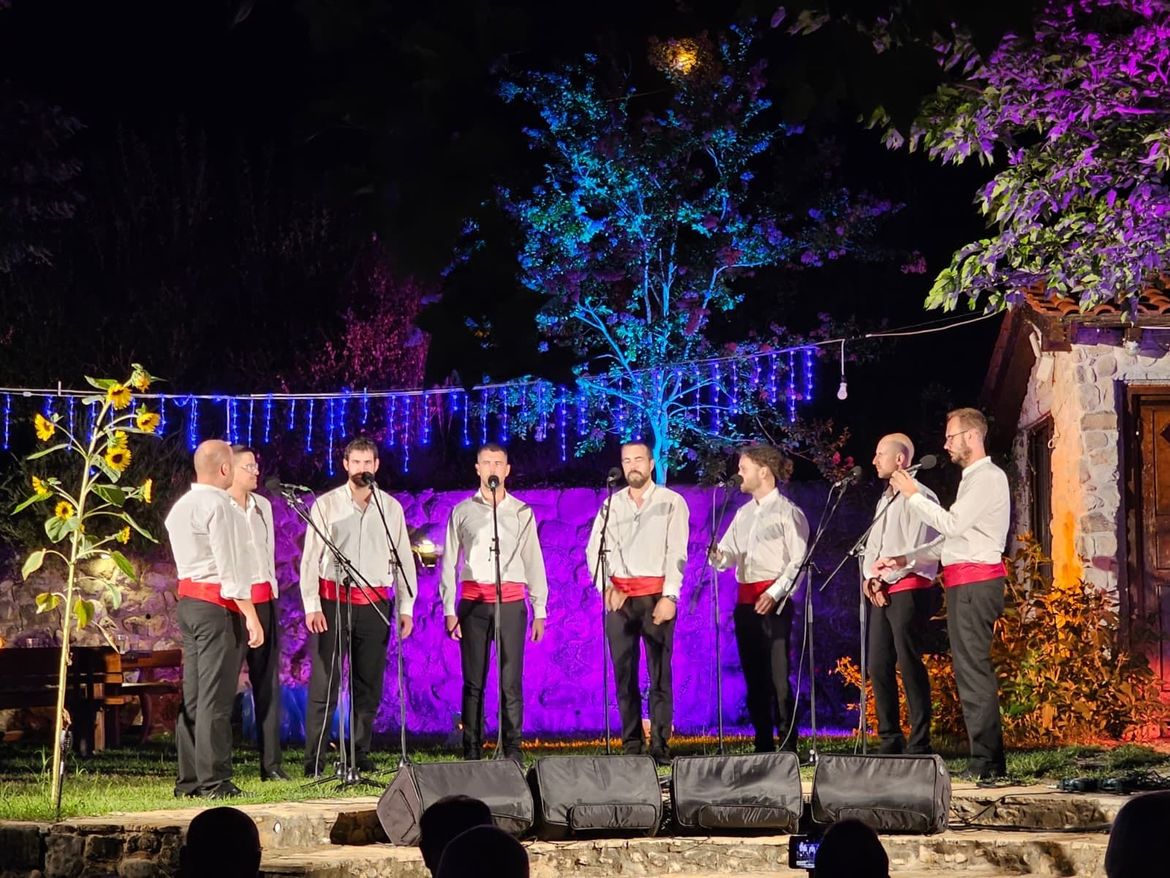ORILA SE PISMA Oboren rekord u Žrnovnici, a zapjevala je i legendarna klapa Cambi!
