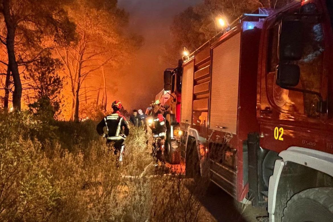 Makarski vatrogasci vratili se s Brača: "Nema vitra koji se nije promijenio, borili smo se s kolegama najbolje što smo mogli"