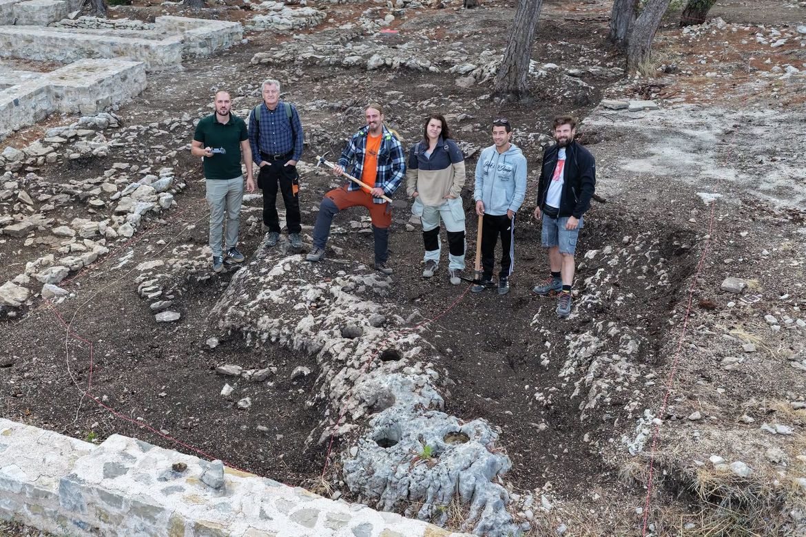 MAKARSKA Arheološka istraživanja na poluotoku Sveti Petar idu dalje: "Vrijedni Zadrani otkrivaju tragove života od prapovijesti, preko antike i srednjeg vijeka"