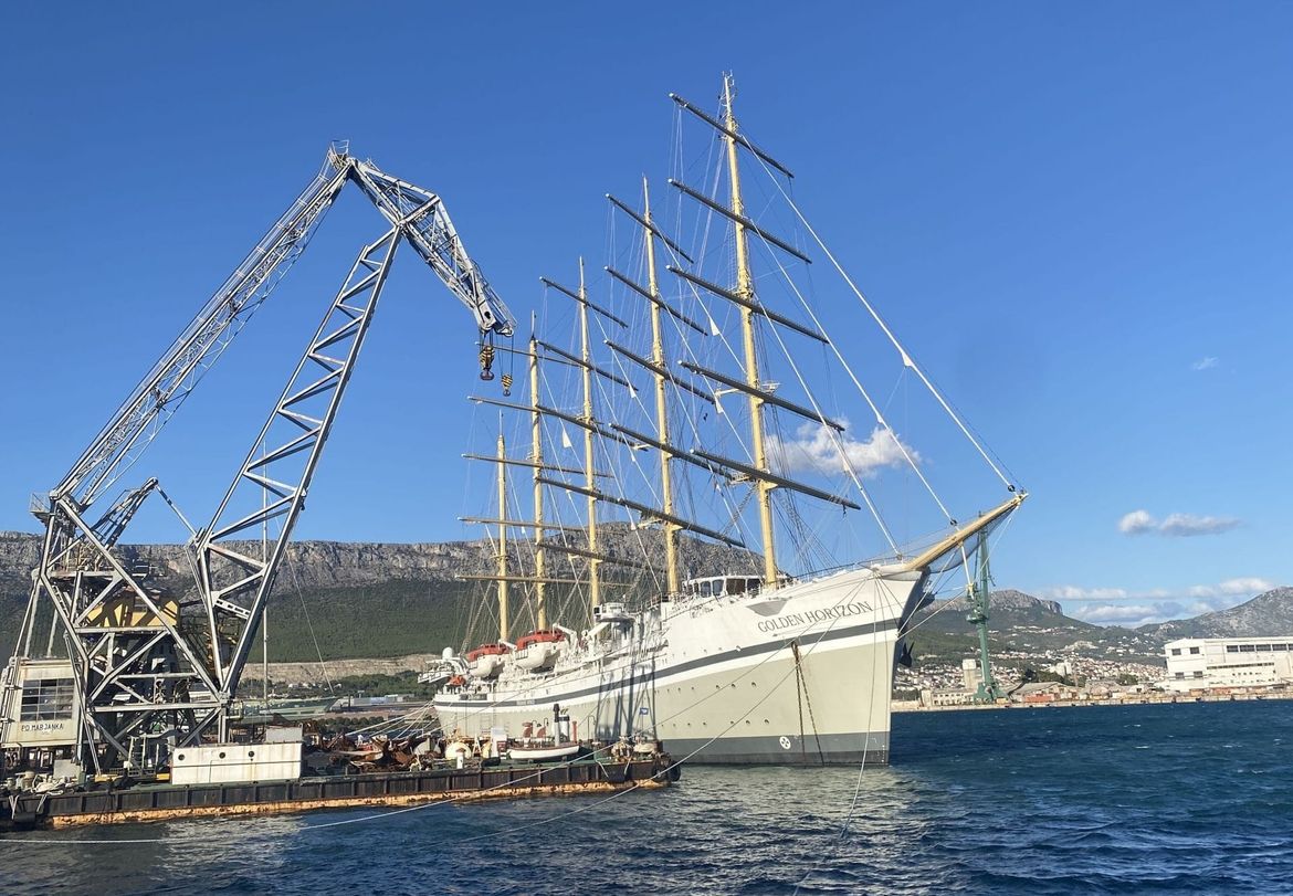Najveći jedrenjak na svijetu napustio Split, cifrom od koje se vrti u glavi pokrivaju se stari dugovi?