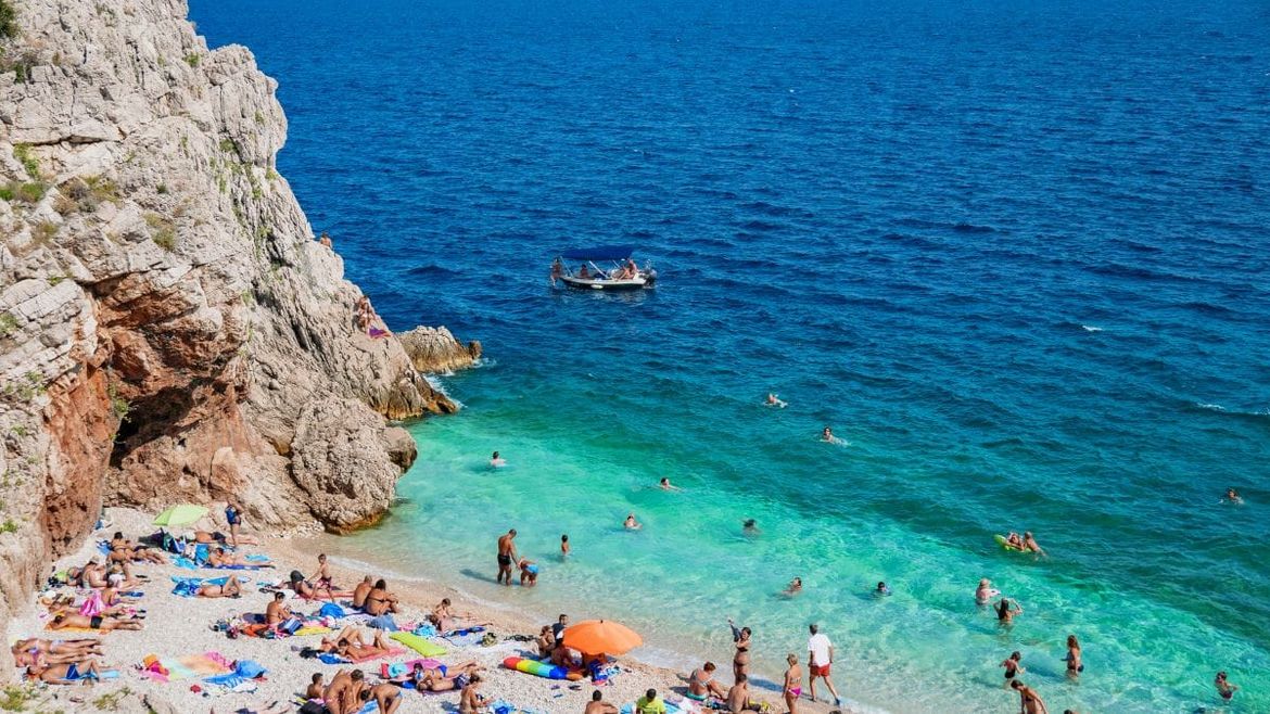 Vrućina ne popušta: Sunce i vrućina vladaju Jadranom, u Zagori i na jugu moguć lokalni pljusak