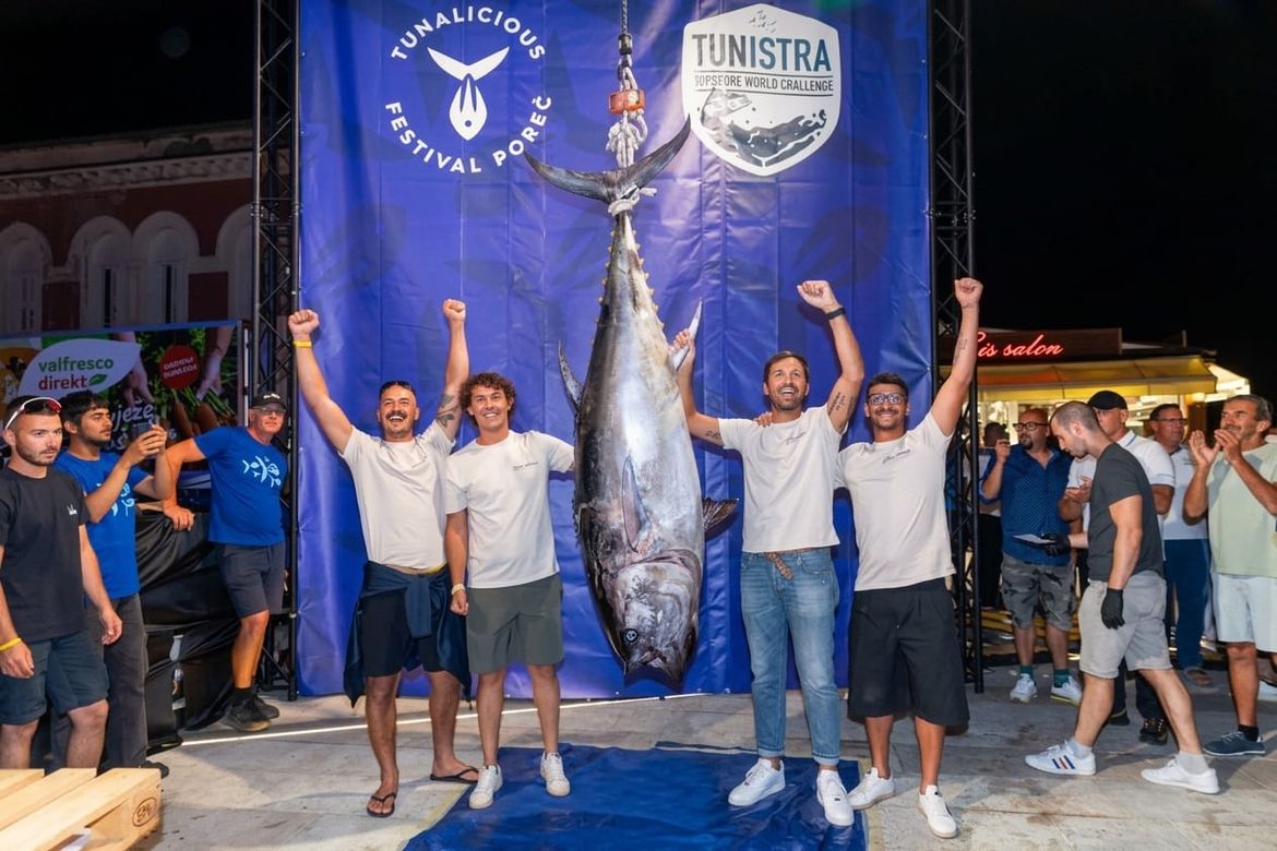 Grdosija od 160 kg izvučena kod Poreča! Pao najveći ulov godine u Hrvatskoj, borba na TunIstri na samom usijanju!