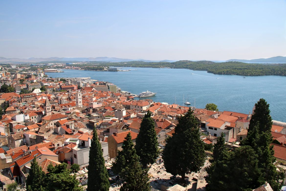 ŠIBENIK U ZNAKU VELIKIH OBLJETNICA Sto godina čuvanja povijesti i spomen na Slavu Grubišića