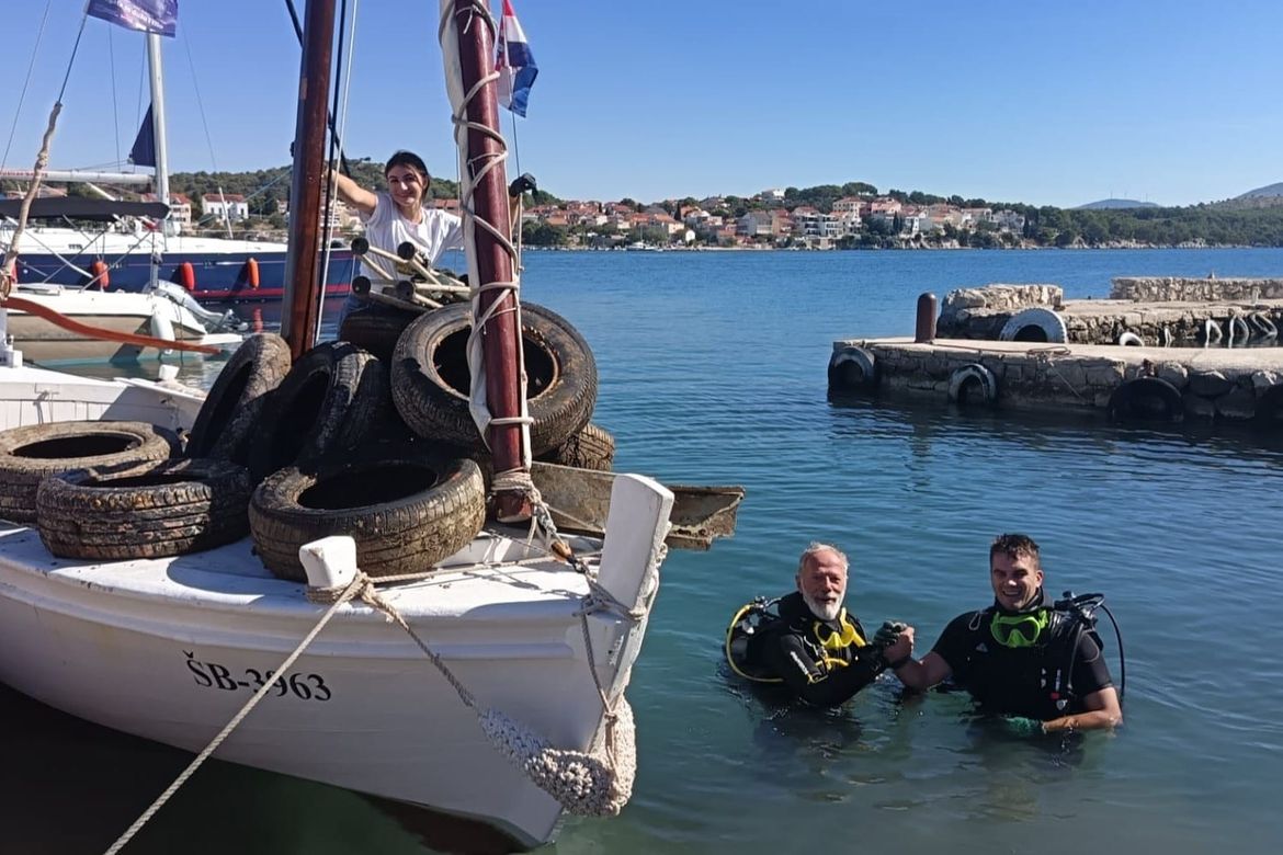 OPERACIJA SPUŽVA: ČISTO PODMORJE 2026 uspješno privedena kraju – Ronioci i volonteri izvadili iz mora 1150 kilograma raznog otpada