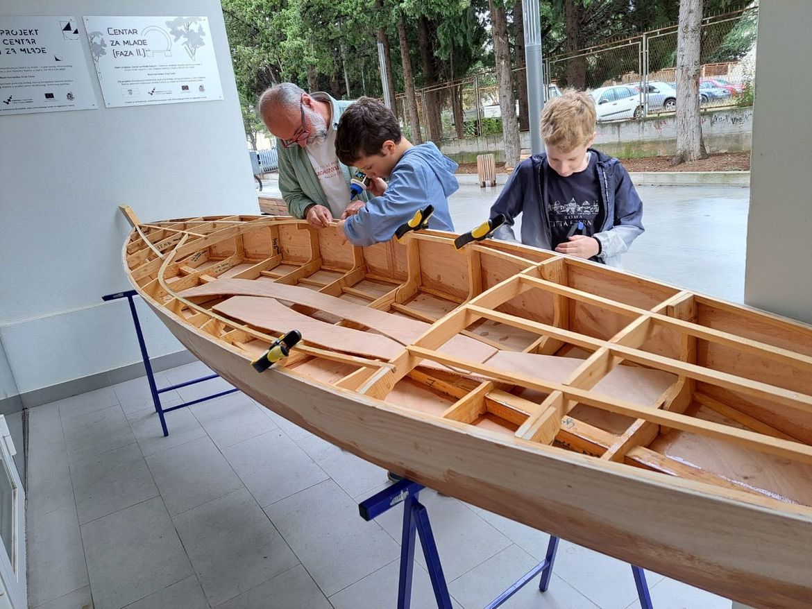ZADAR NA IDRA: Tjedan iz snova na moru okrunjen dramatičnom utrkom drvenih ljepotica
