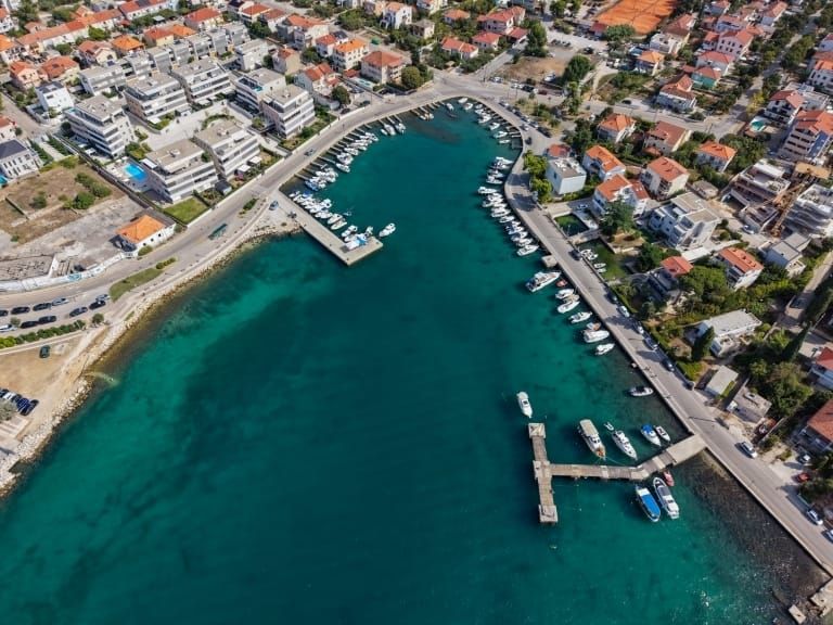 KRAJ PRELIJEVANJU VALOVA NA CESTU Grad Zadar kreće u cjelovitu obnovu opasnog dijela obale i gradnju novih lučica