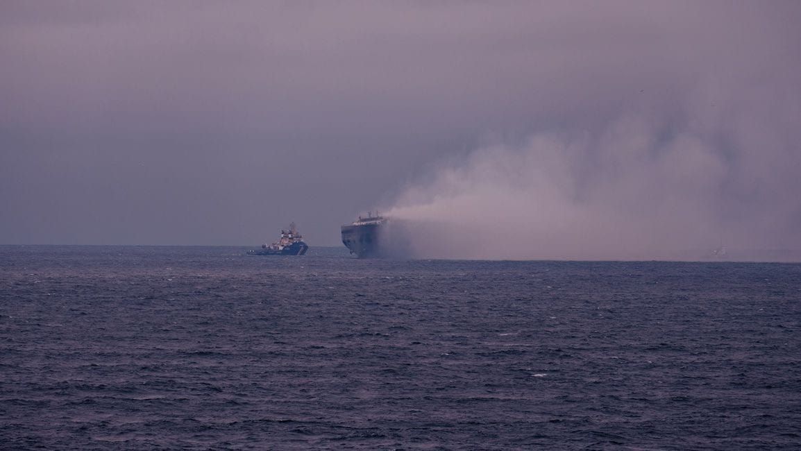 Potopljen tanker 13 nautičkih milja od obale Rumunjske: "Jedan pomorac mrtav, troje nestalo"